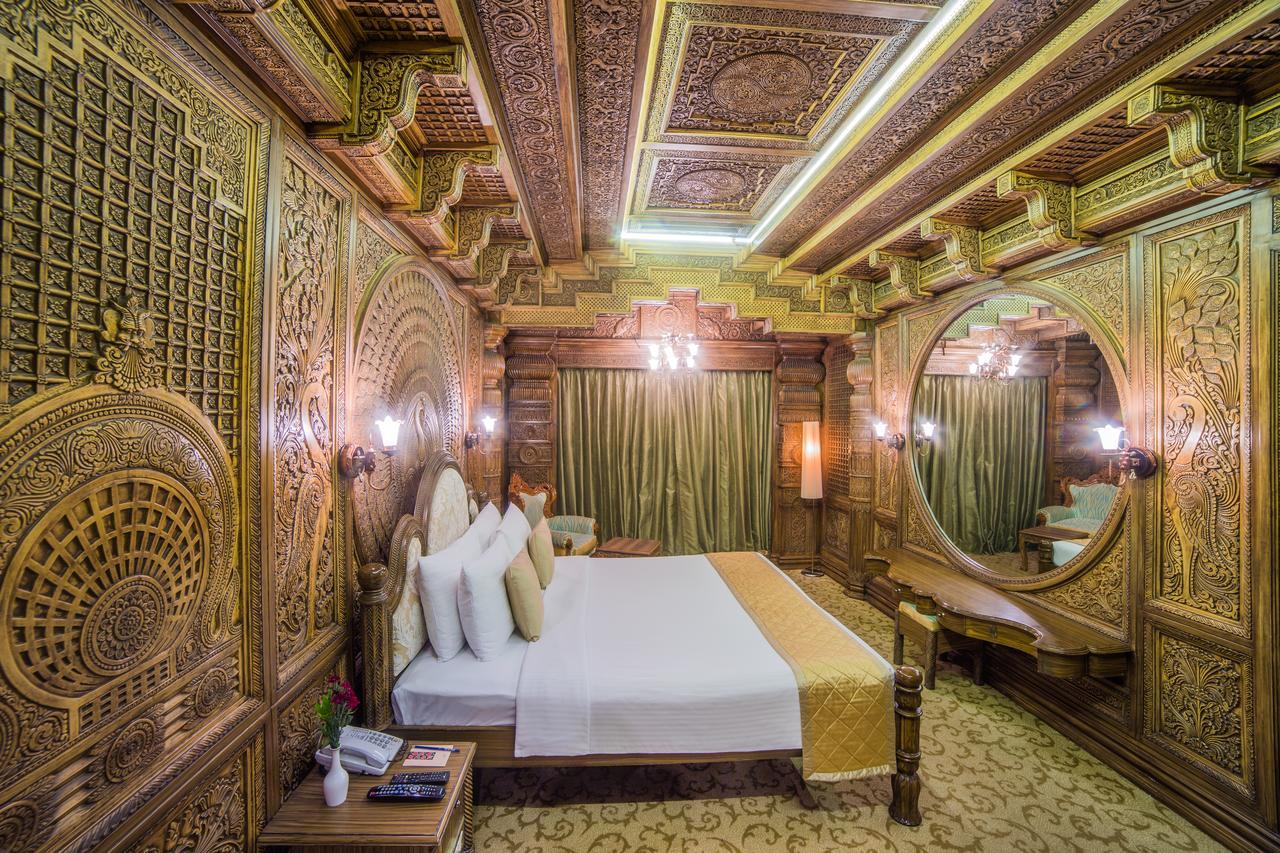 Ramoji Film City- Sitara Luxury Hotel Pedda Ambarpet ภายนอก รูปภาพ