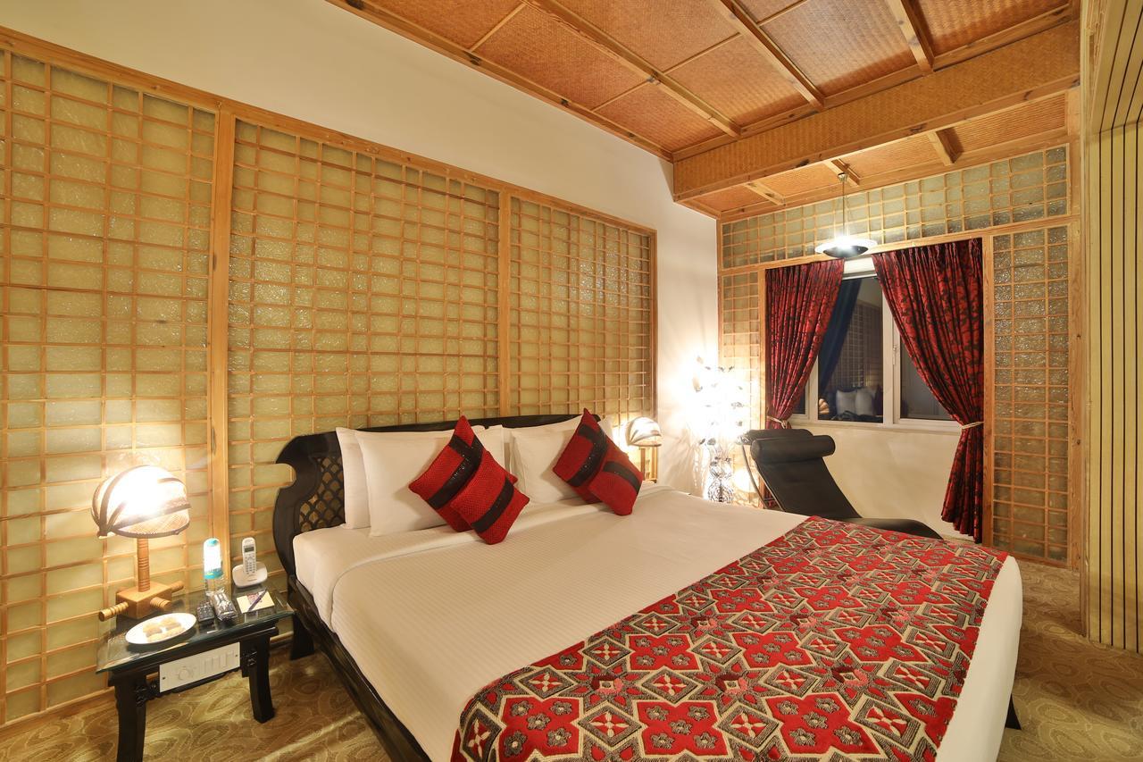 Ramoji Film City- Sitara Luxury Hotel Pedda Ambarpet ภายนอก รูปภาพ