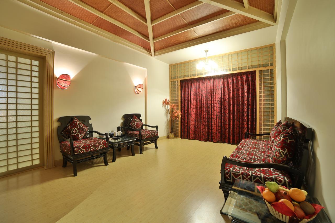 Ramoji Film City- Sitara Luxury Hotel Pedda Ambarpet ภายนอก รูปภาพ