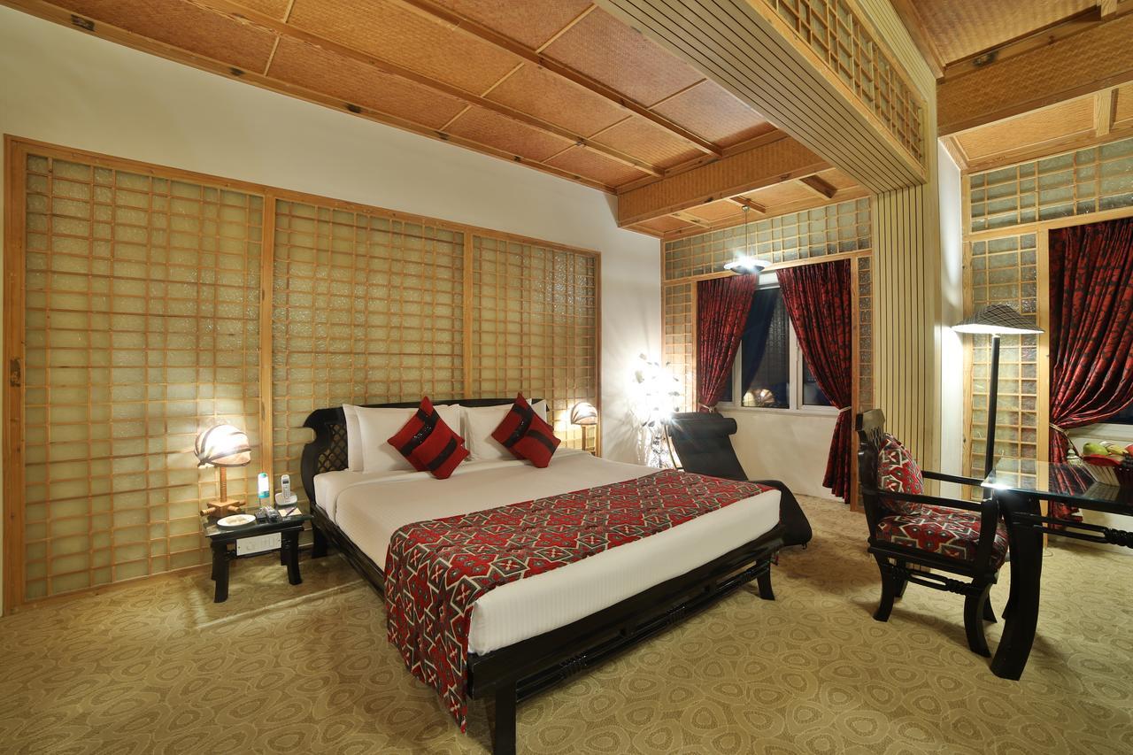 Ramoji Film City- Sitara Luxury Hotel Pedda Ambarpet ภายนอก รูปภาพ