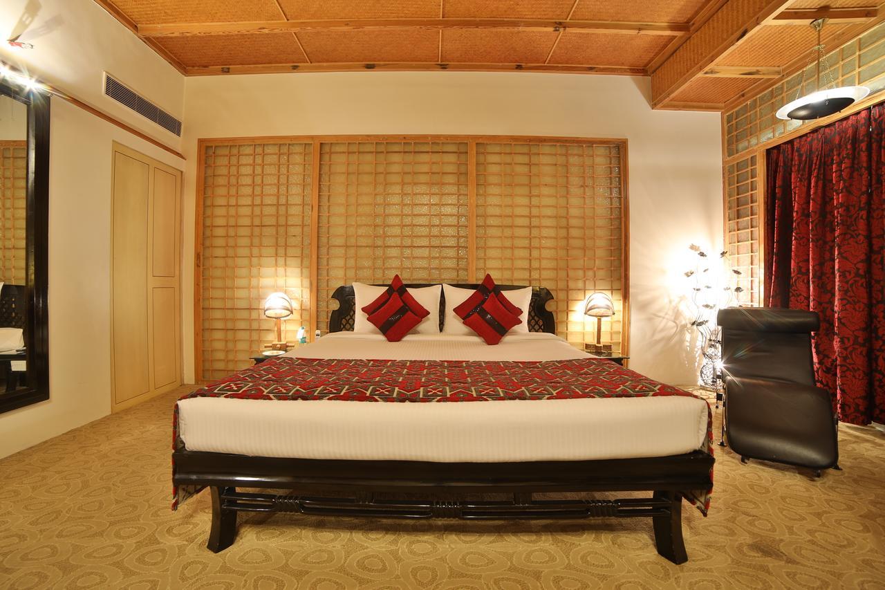 Ramoji Film City- Sitara Luxury Hotel Pedda Ambarpet ภายนอก รูปภาพ