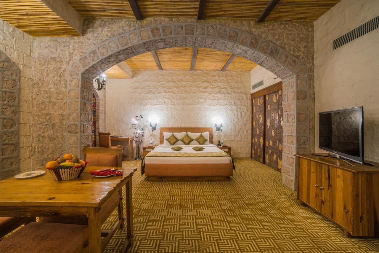 Ramoji Film City- Sitara Luxury Hotel Pedda Ambarpet ภายนอก รูปภาพ