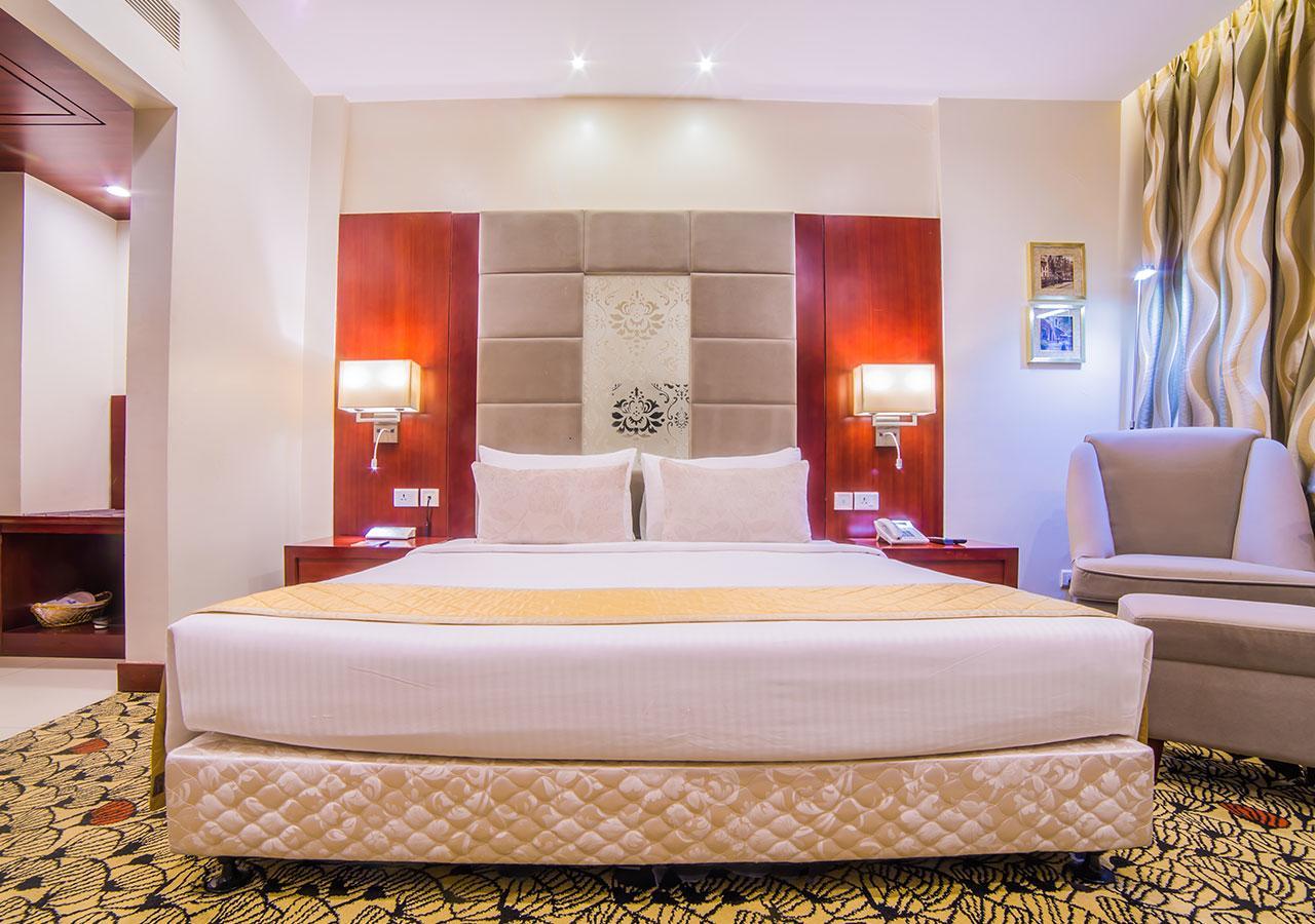 Ramoji Film City- Sitara Luxury Hotel Pedda Ambarpet ภายนอก รูปภาพ